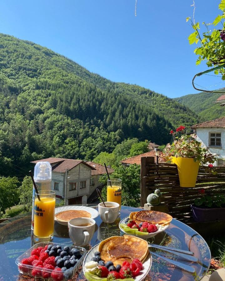 Къща За Гости Хаджиевата Къща Villa Smolyan Bagian luar foto